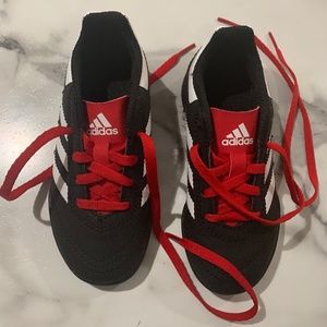 Boys Soccer Shoes (10.5k)